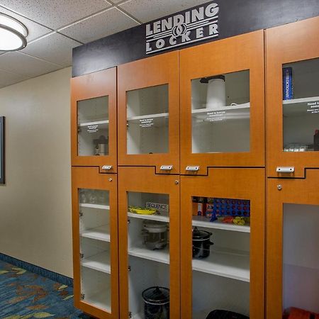 Candlewood Suites Louisville Airport By Ihg Экстерьер фото