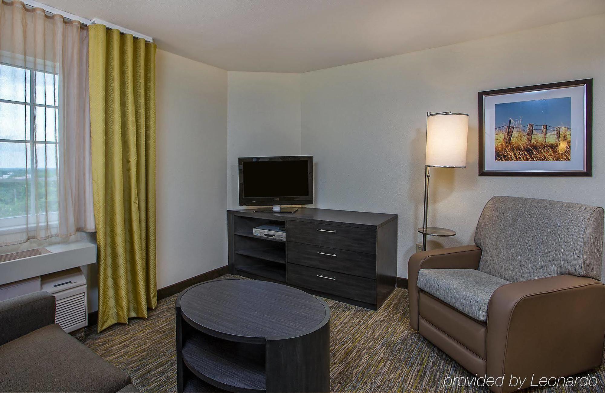 Candlewood Suites Louisville Airport By Ihg Экстерьер фото