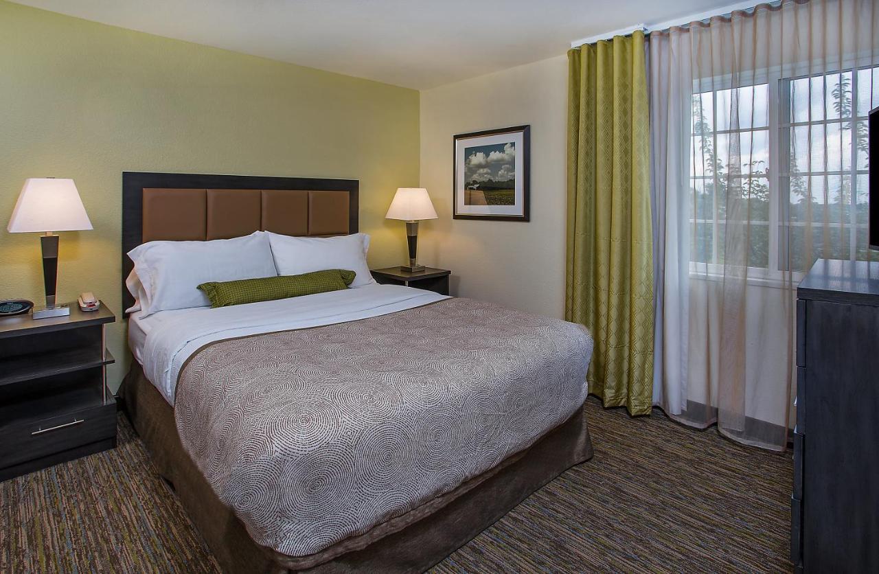 Candlewood Suites Louisville Airport By Ihg Экстерьер фото