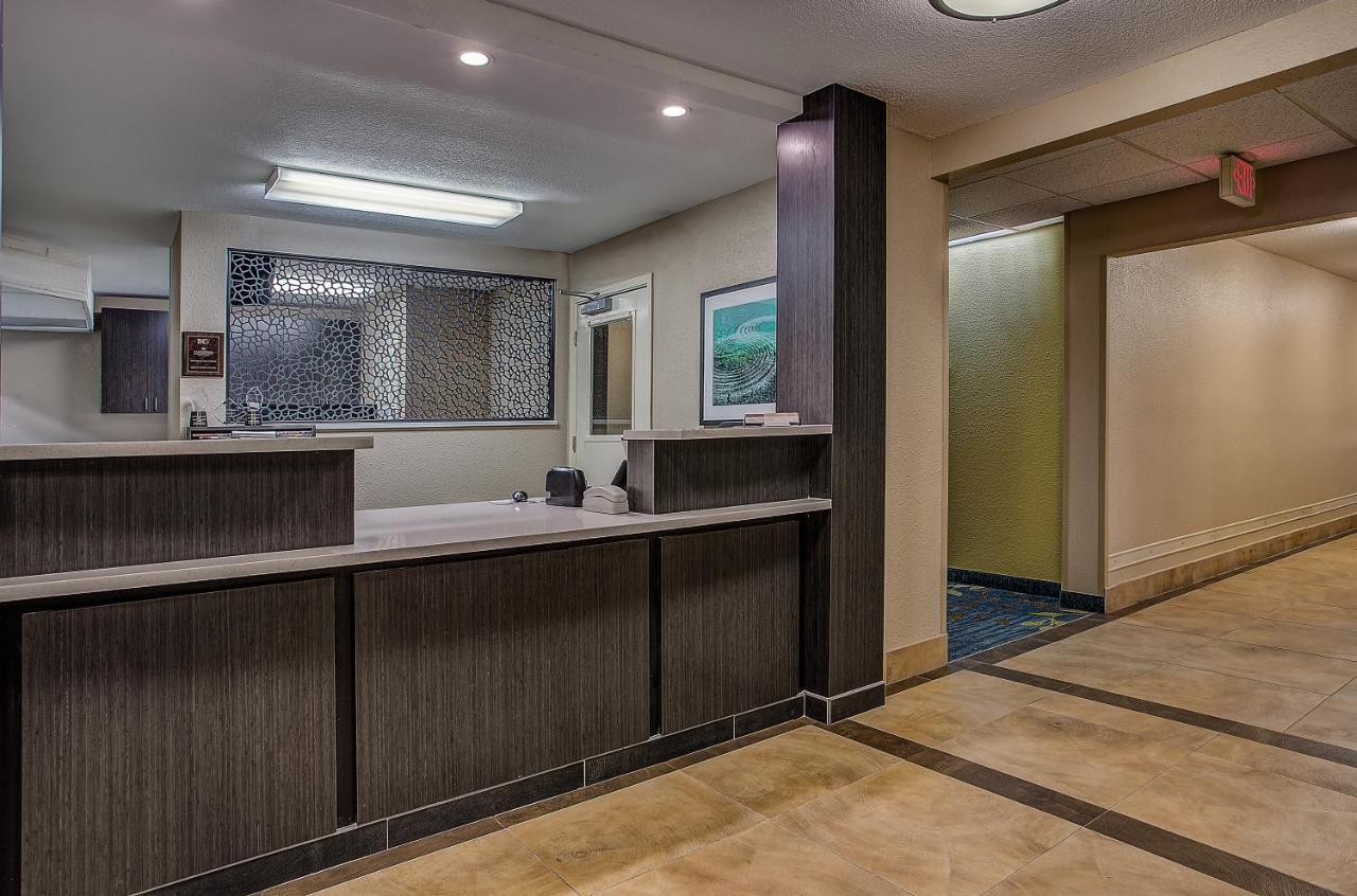 Candlewood Suites Louisville Airport By Ihg Экстерьер фото